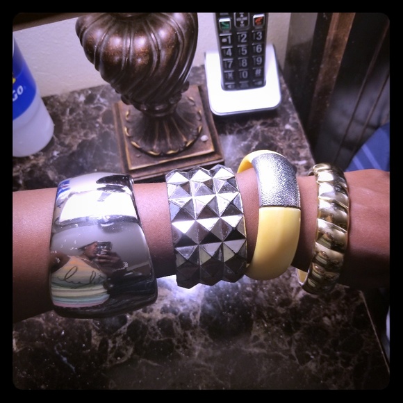 Large bangle bracelets - Picture 1 of 1